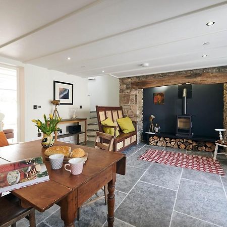 Rhif Un- Premium Cottage With Log Burner & Private Courtyard Laugharne Luaran gambar