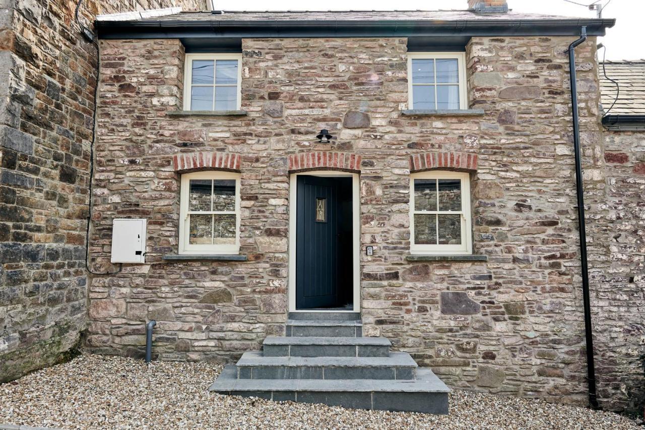 Rhif Un- Premium Cottage With Log Burner & Private Courtyard Laugharne Luaran gambar