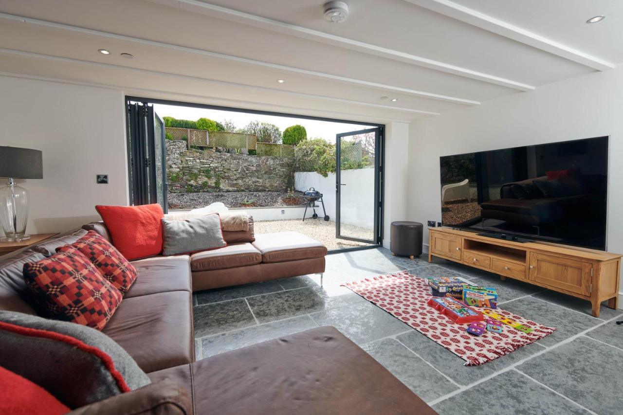 Rhif Un- Premium Cottage With Log Burner & Private Courtyard Laugharne Luaran gambar