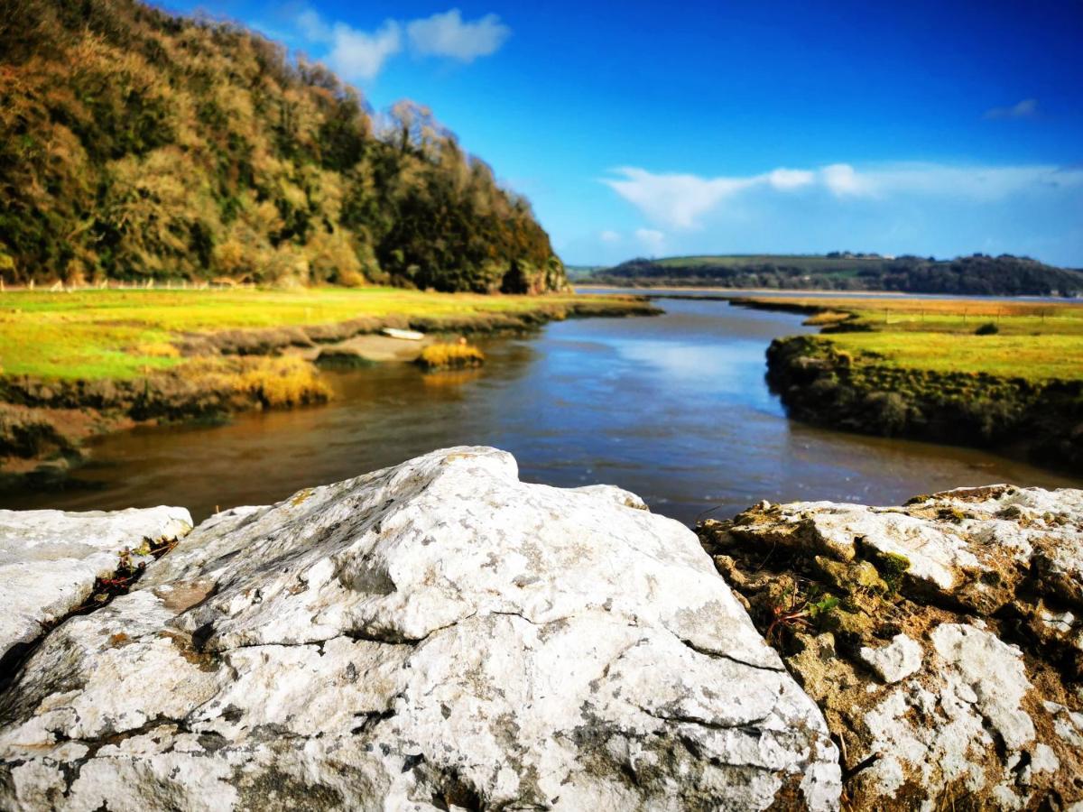 Rhif Un- Premium Cottage With Log Burner & Private Courtyard Laugharne Luaran gambar